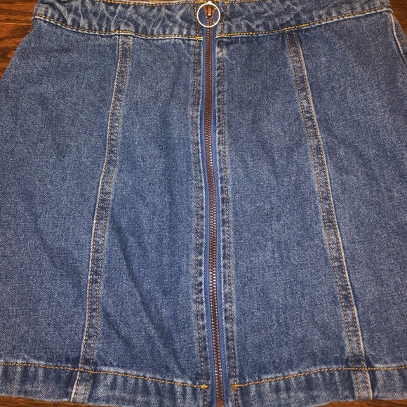 Denim skirt - Picture 2 of 3